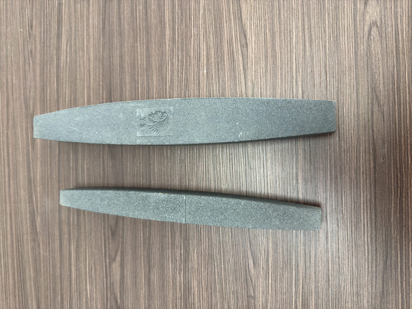 Boat-shaped oilstone 1